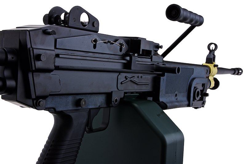 https://cdn.shopify.com/s/files/1/0617/1325/2580/files/AK-AEG-M249MK1-BK-3L.jpg?v=1699859010
