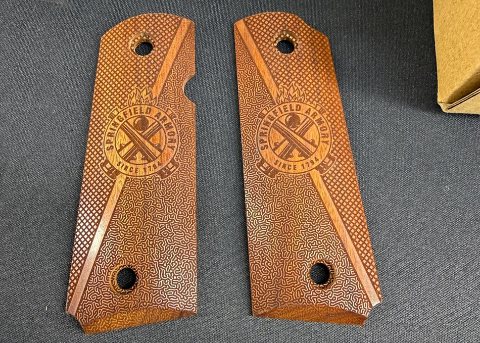 [GG] V10 Wooden Grip Cover[For Tokyo Marui V10 / R45 GBB Series][Oak Wood][Springfield Ver.]